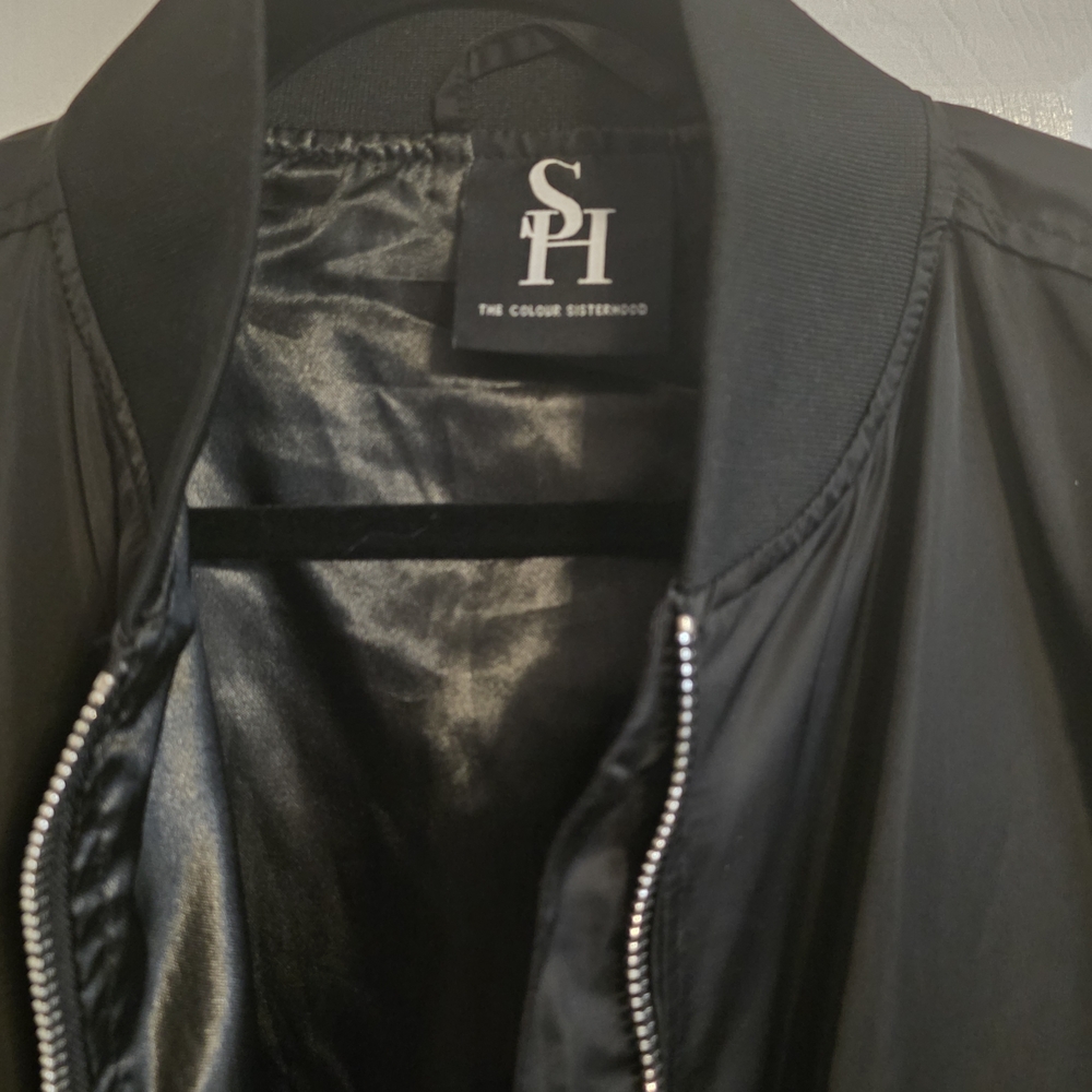 Black Jacket - Picture 3 of 5